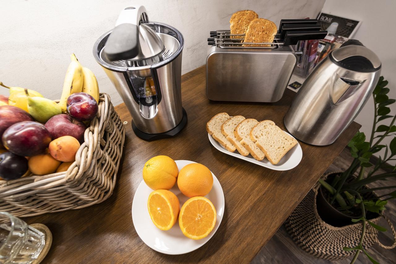 Bed & Breakfast New - *